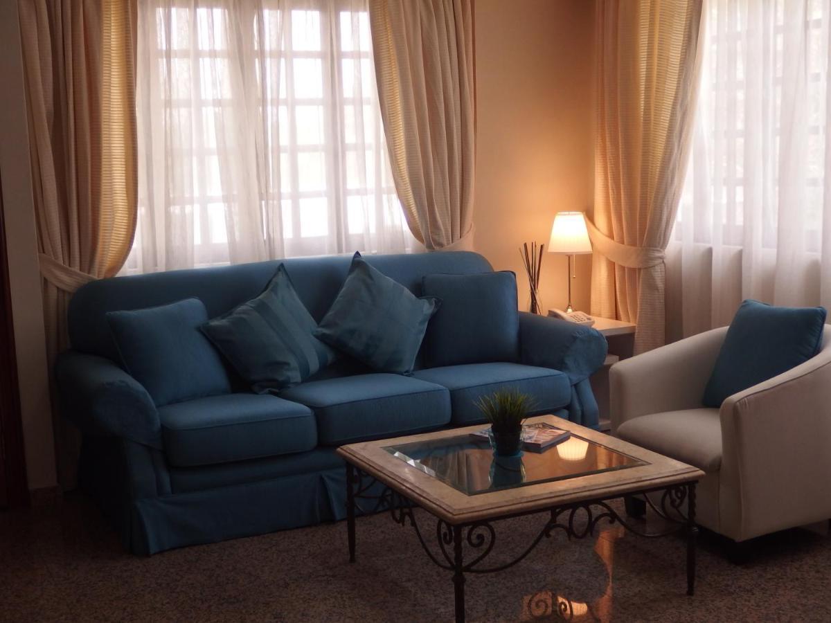 Alocassia Serviced Apartments Сингапур Екстериор снимка