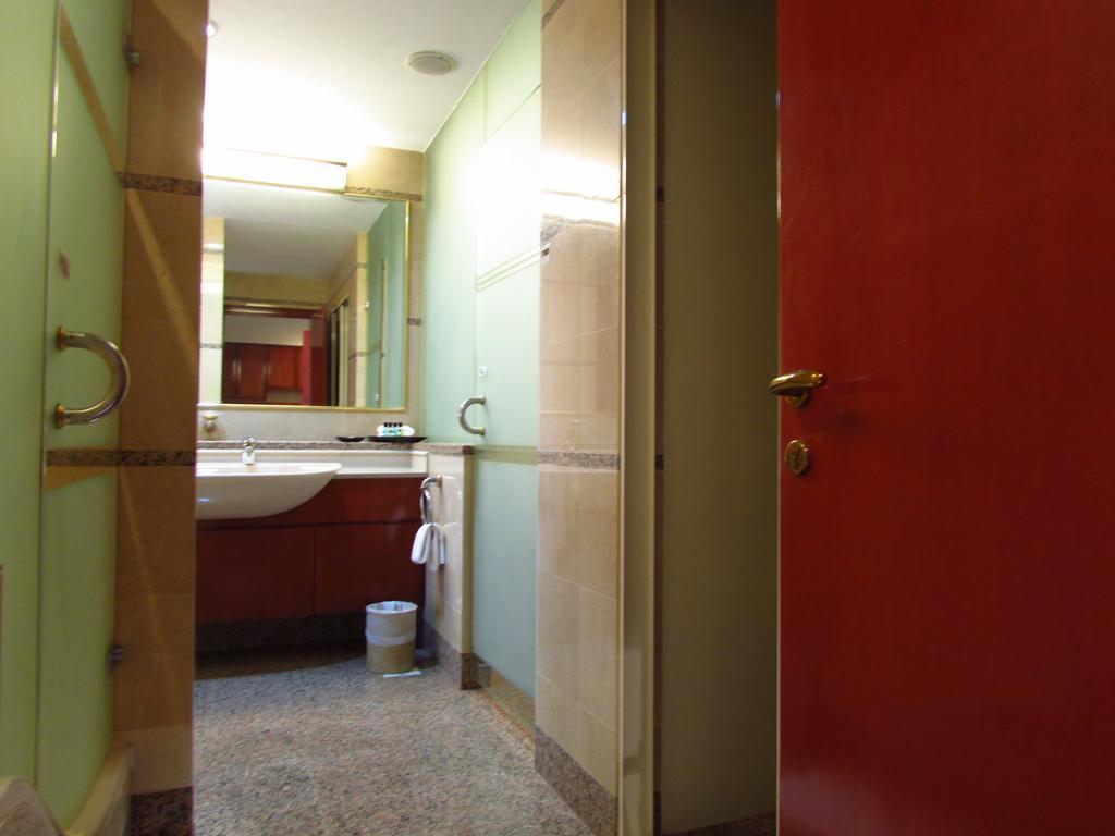 Alocassia Serviced Apartments Сингапур Стая снимка
